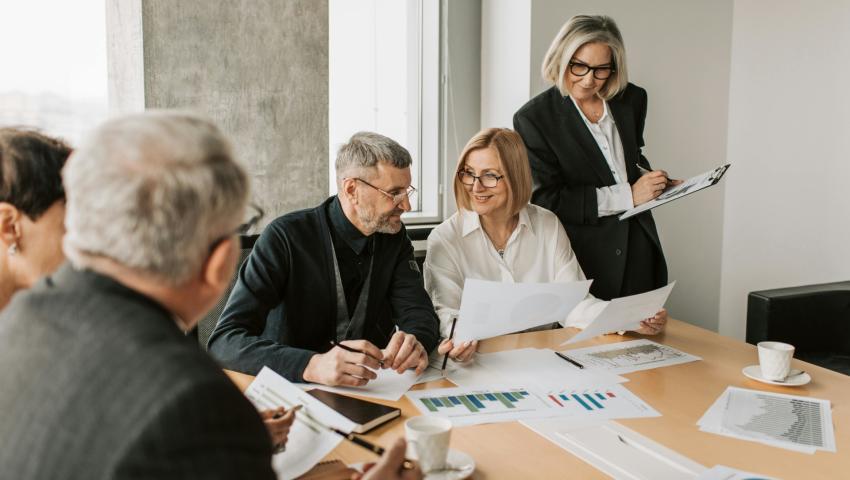 8 Compelling Reasons Why HR Teams Need HR Software